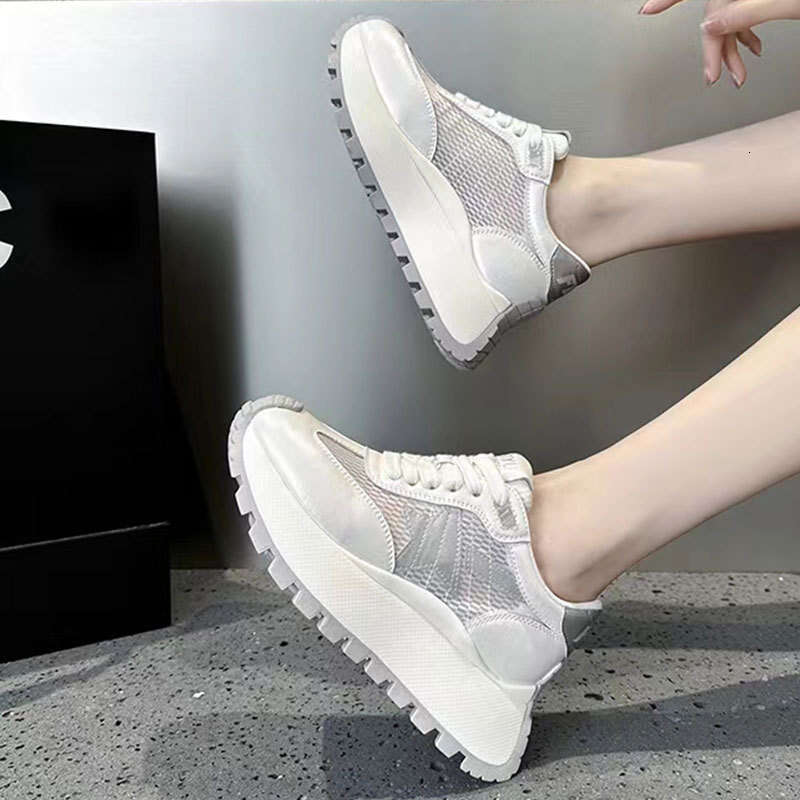2025 Summer New Style Transparent Star Forrest Gump for Women Breathable Dad Thick Sole Height Increasing Single Mesh Sports Casual Shoes