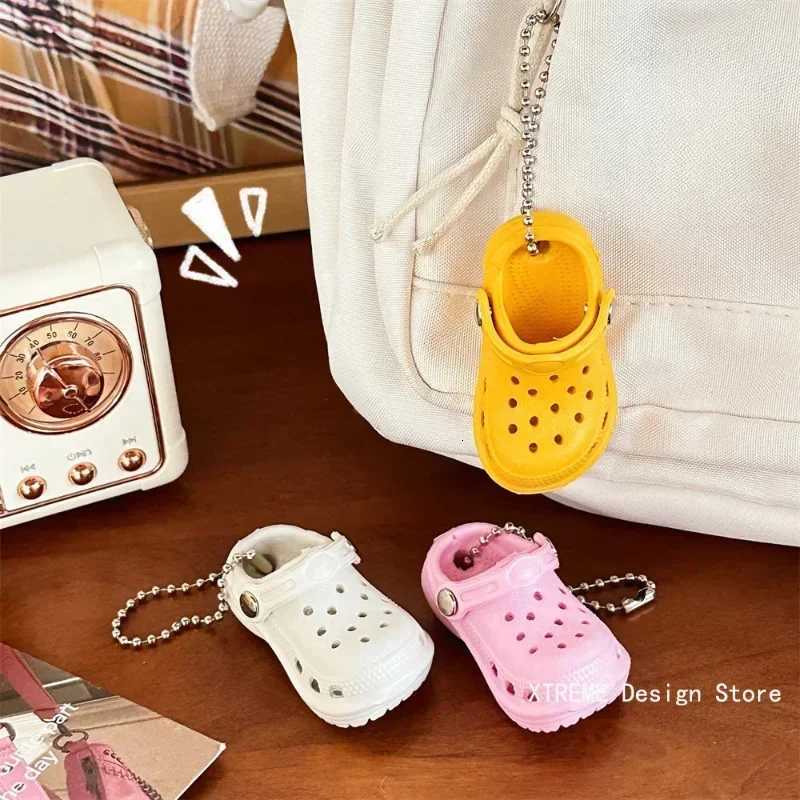 Creative Simulation Mini EVA Hole Shoes Keychain Pendants Colorful Croc Shoe Charms For DIY Car Key Bag School Bag Backpack XJ250820