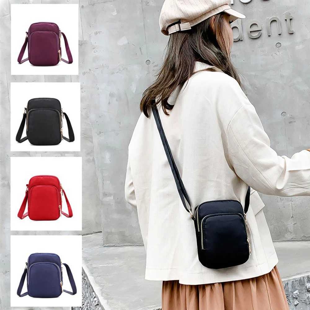 The Lion King Women Shoulder Bags Cell Phone Purse Crossbody Shoulder Strap Handbag Female Bags Teenagers Causal Bag Gift Y250819