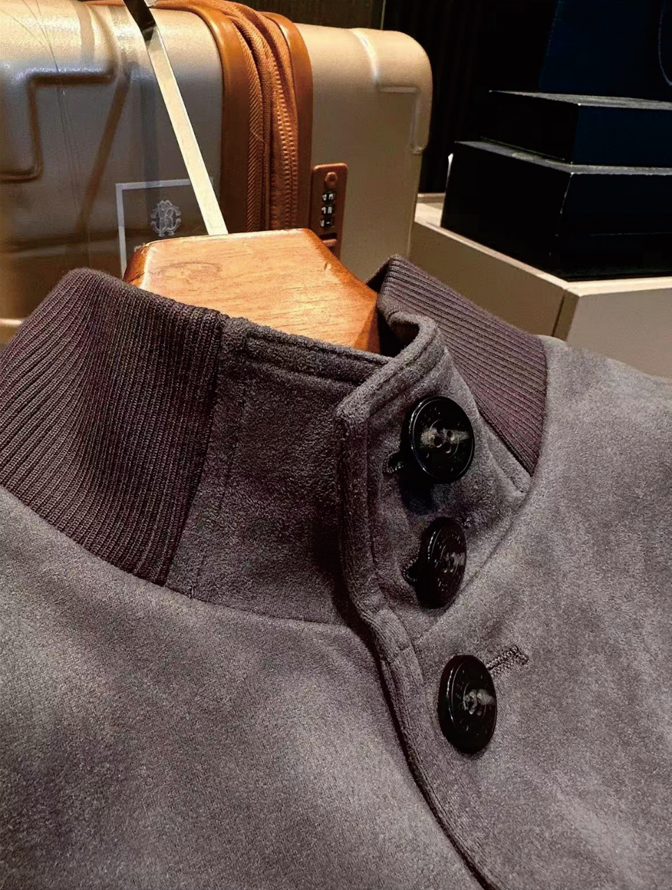 Suede fabric vintage style men's high-quality casual collar jacket with a fashionable aesthetic that runs through all seasons a wide range of sty