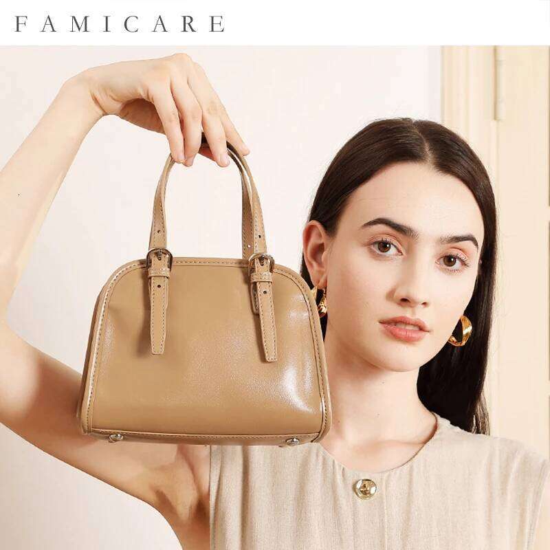 Designer Bags New Lady Solid Color Real Cowhide Leather Bowling Handbag Women Versatile Commuting Small Exquisite Portable Shoulder Bags Luxury Bag