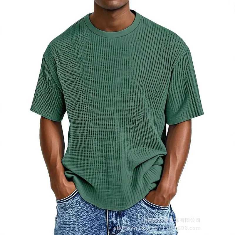 New Mens Summer Short-sleeved T-shirt Casual and Versatile Round-neck Thin Top Y250819