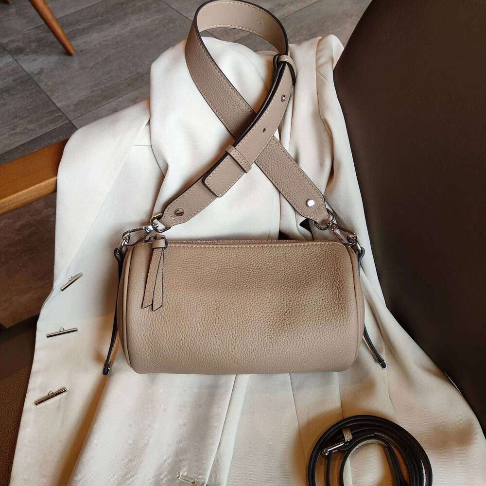 Designer Bags 2025 New Genuine Leather Women Cylinder Underarm Designer Ladies Shoulder Crossbody High Quality Bamboo Bag For Woman Luxury Bag