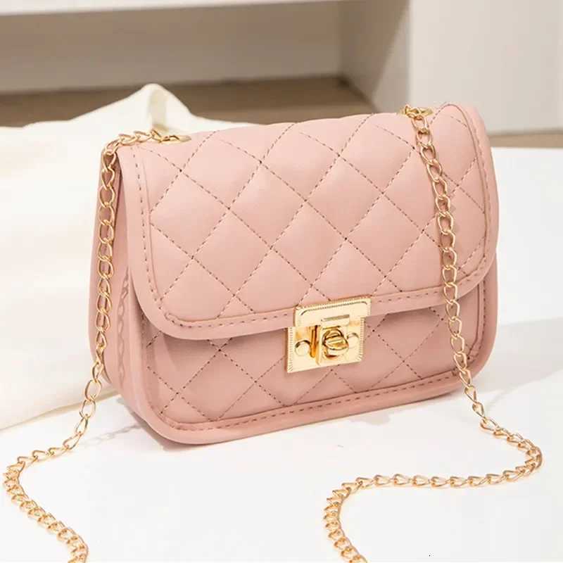 New Fashion Female Shoulder Bag Rhombus Embroidered Solid Color Chain Womens Shoulder Crossbody Casual Trendy Phone Bag Y250819