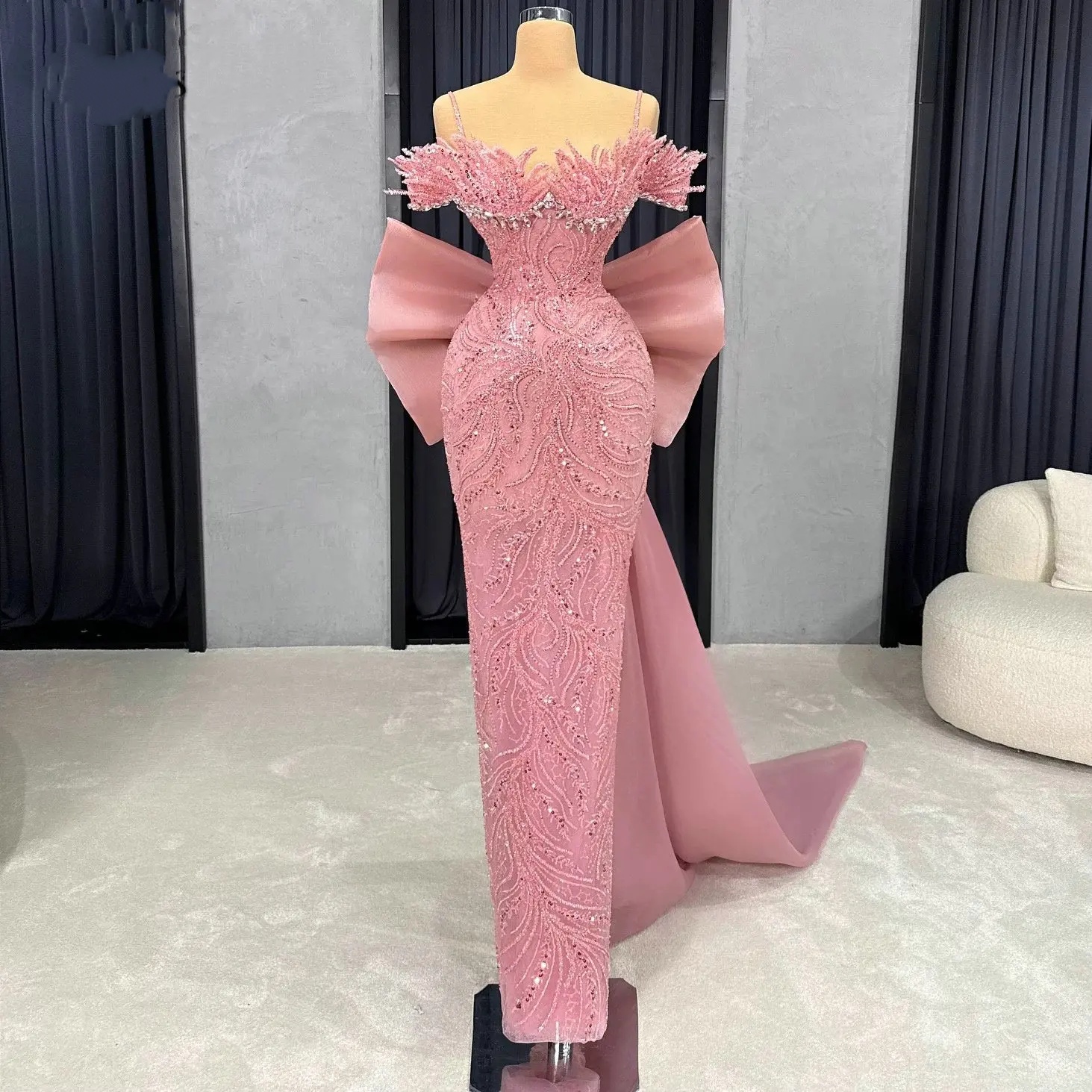 Elegant Evening Dresses For Women Spaghetti Straps Off Shoulder Sleeveless Gown Sequins Crystal Floor Length Dress Party Customized Dress