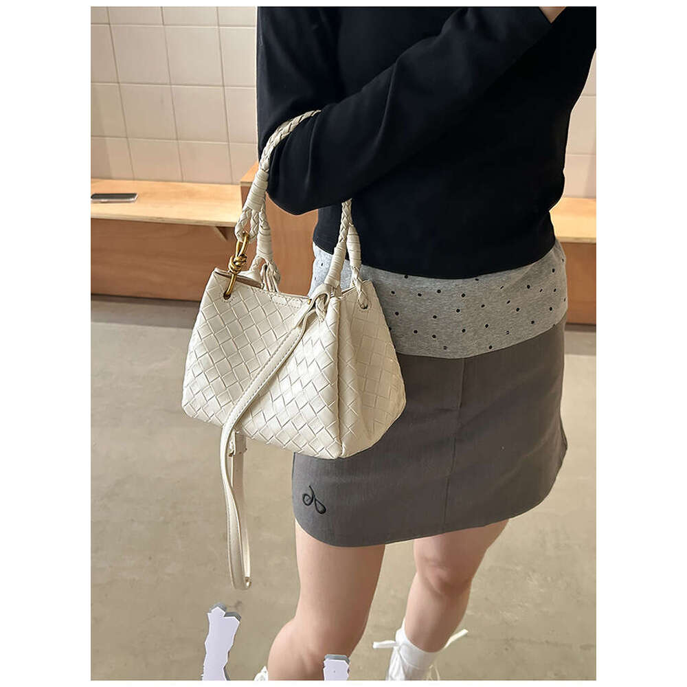 Designer Bags high quality Woven Texture Bucket Bag Stylish Soft Leather Tote, luxury large capacity Trendy womenCrossbody Boho Shoulder Purse (Chic &