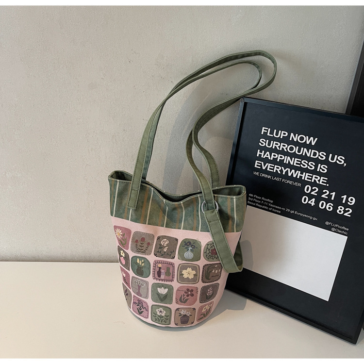 Autumn New Women s Shoulder Bag Minimalist Art Women s Bucket Bag New Cute Cartoon New Women s Crossbody Bag Printed Casual Personality Autumn New Des