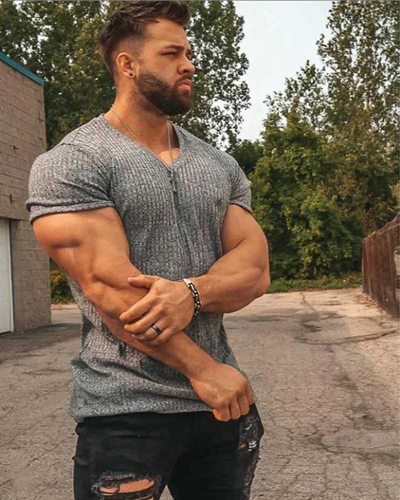 Men V Neck Short Sleeve T Shirt Fitness Slim Fit Sports Strips T-shirt Male Solid Fashion Tees Tops Summer Knitted Gym Clothing Y250819