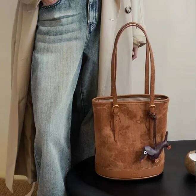 New Fashion Trend Joker Retro Corduroy Tote Female Large Capacity Shoulder Bucket Bag Purses And Female Bags