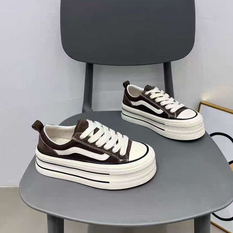 Platform Thick-Soled White Sneakers for Women 2024 Autumn Winter New Korean Style Petite Height-Increasing Versatile Student Sports Shoes