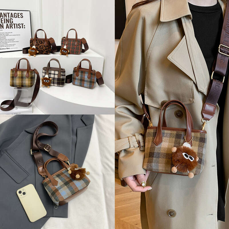 2025 Niche New Plaid Bag for Children Fashionable Novel Outdoor Play Crossbody Handbag Coin Purse