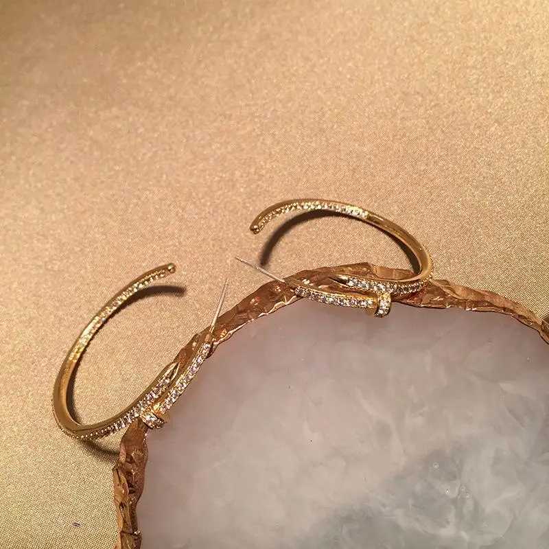 Exquisite Gold-Plated Copper Silver Needle Hypoallergenic Zircon C-Shaped Stud Earrings for Women and Girls Wholesale Y250820