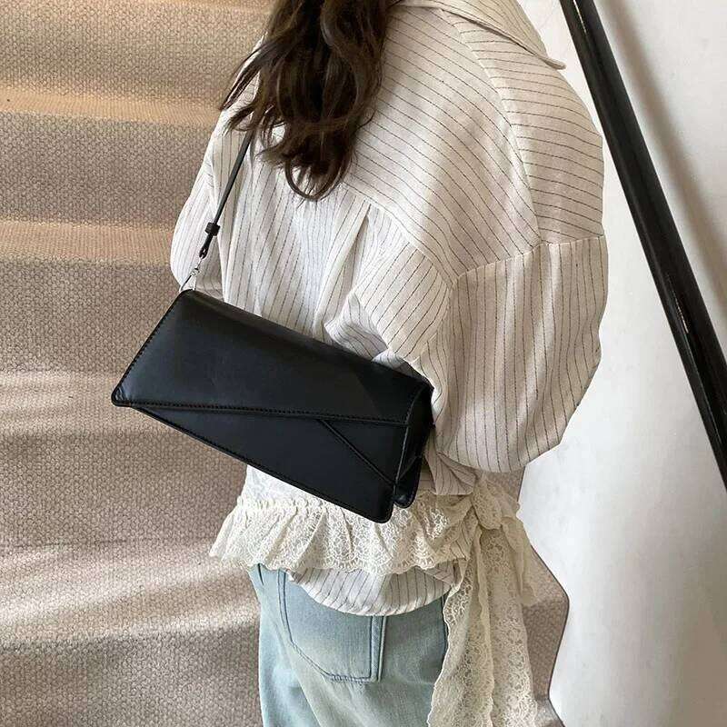 LEFTSIDE Small PU Leather Flap Shoulder Bag for Women 2025Winter New Trend Y2K Handbags and Purses Females Crossbody BagsLuxury bagtote bag