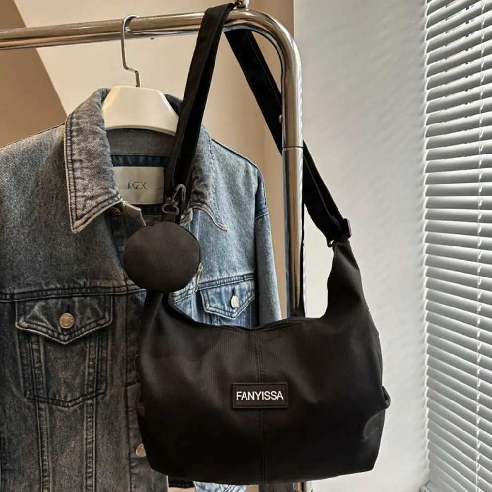 Korean Style Lightweight Shoulder Bag Large Capacity Solid Color Canvas Bag with Coin Purse Handbag Cream Color Y250819