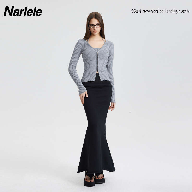 Heyhenry Autumn Style Hot Girl V-Neck Solid Color Fake Two-Piece Slim Halter Neck Long Sleeve Knitted Sweater For Women B5