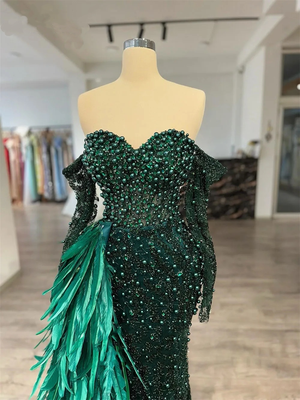 Luxury Feather Evening Dresses Pearls Sequins Prom Gowns Rhinestone Off Shoulder Princess Sweep Train Customized Vestidos De Noche Plus Size