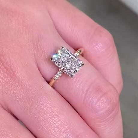 Luxury Moissanite Ring 14k/18k Solid Gold Hidden Halo 2.5ct Radiant 3 Pave VVS Moissanite Engagement Ring for Women