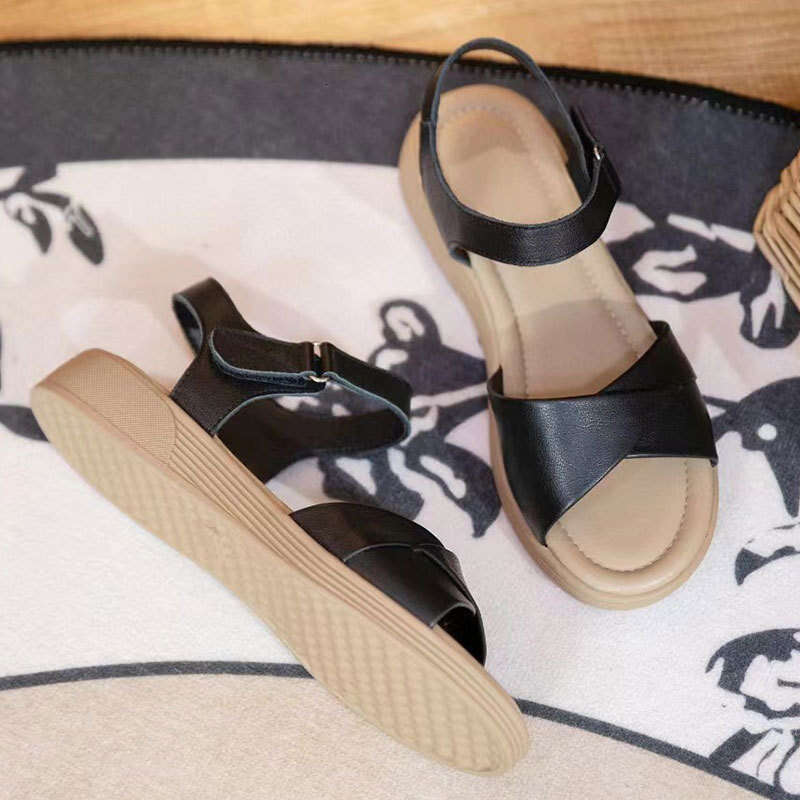 Soft Summer for Middle-Aged Moms, Versatile and Comfortable Flat with Velcro, Thick Sole Beach Sandals