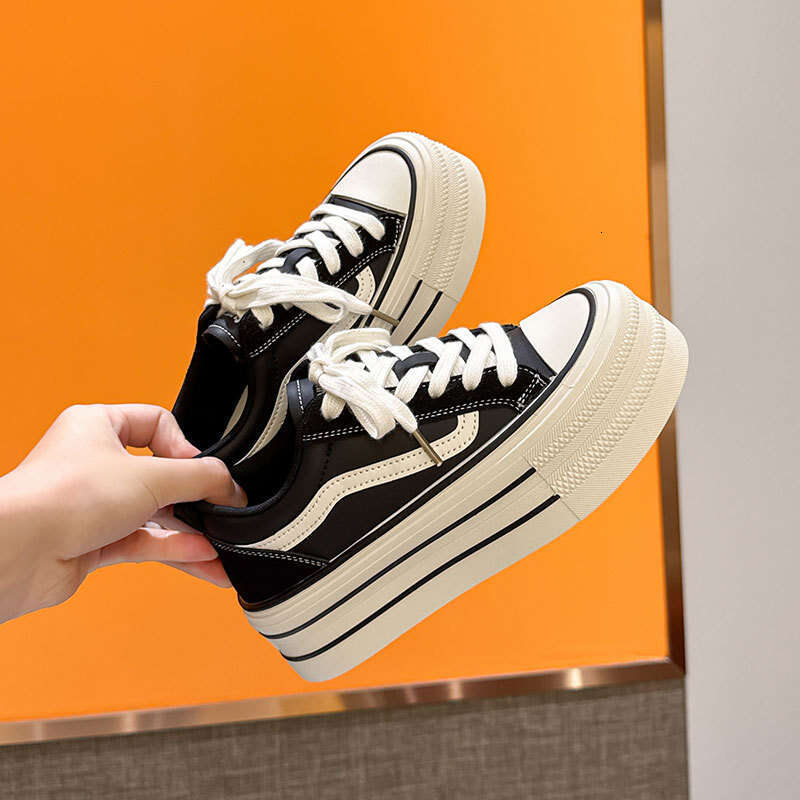 Platform Thick-Soled White Sneakers for Women 2024 Autumn Winter New Korean Style Petite Height-Increasing Versatile Student Sports Shoes