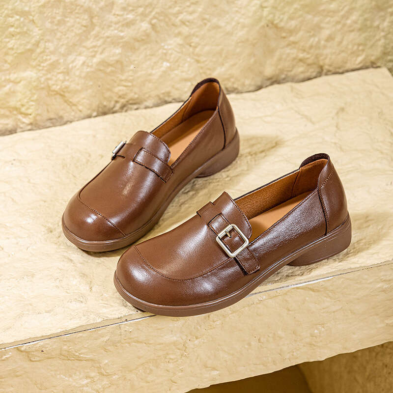 Cowhide Soft Sole Chunky Heel Single for Women, Mom Middle-aged and Elderly Small Leather Shoes, Round Toe Slip-on Loafers, Large Size Women's Sh