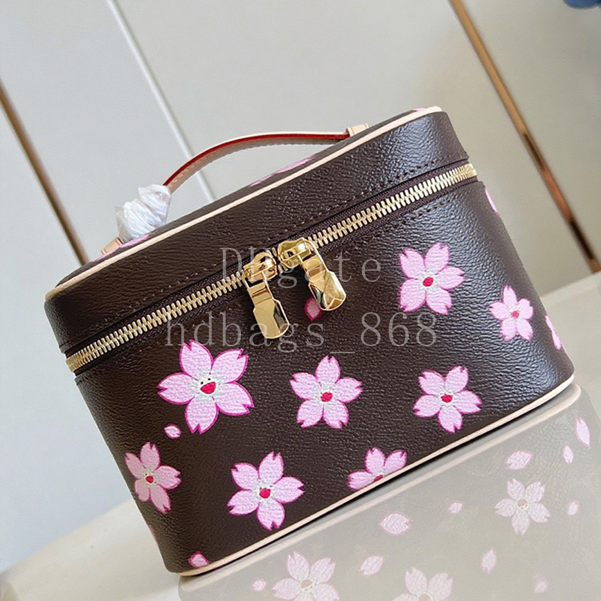 Mirror quality Designer bag Nice Nano vanity bag Handbag Luxury bathroom bag Cosmetic Bag Pouch Fashion Clutch bag 20cm With box LN12B1