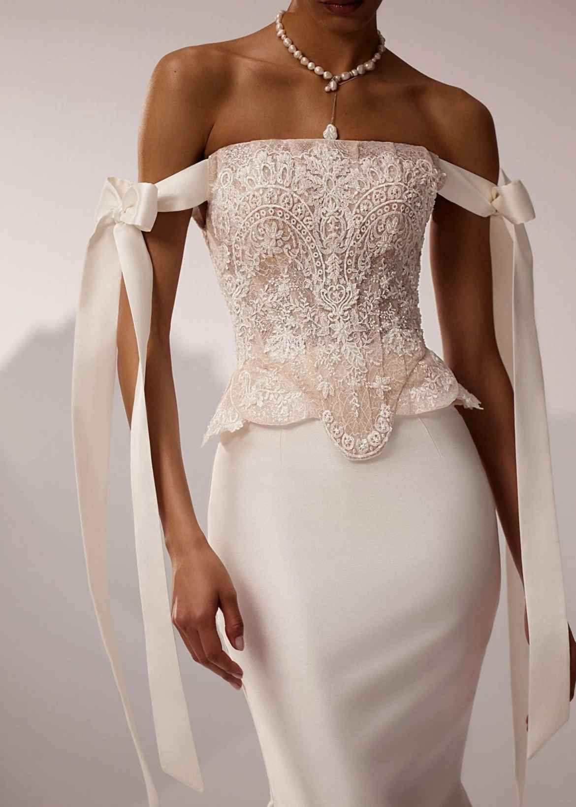 Dainty Chic Corset Lace Wedding Dress Modern Off-the-shoulder Vintage Satin Mermaid Bridal Gown Customized For Women