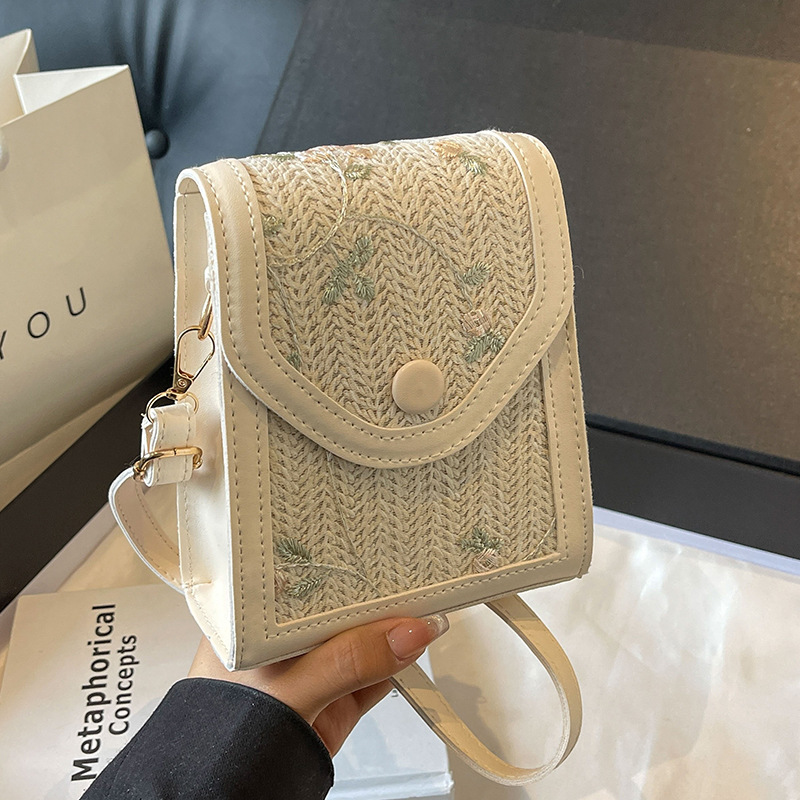 2025 autumn summer women's niche bag new fashion women's crossbody bag fashion single shoulder small square bag women's crossbody bag d