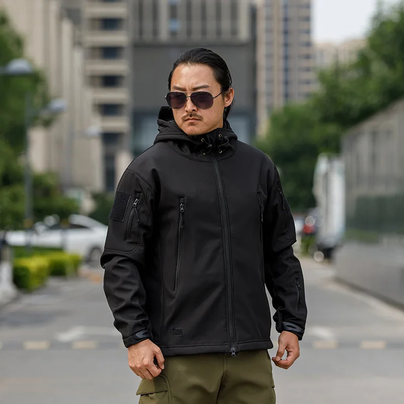 Sharkskin Softshell Hard Shell Camouflage Jacket Fleece Thick Tactical Suit Hooded Coat Manufacturers Handsome Outdoor Jacket 250818