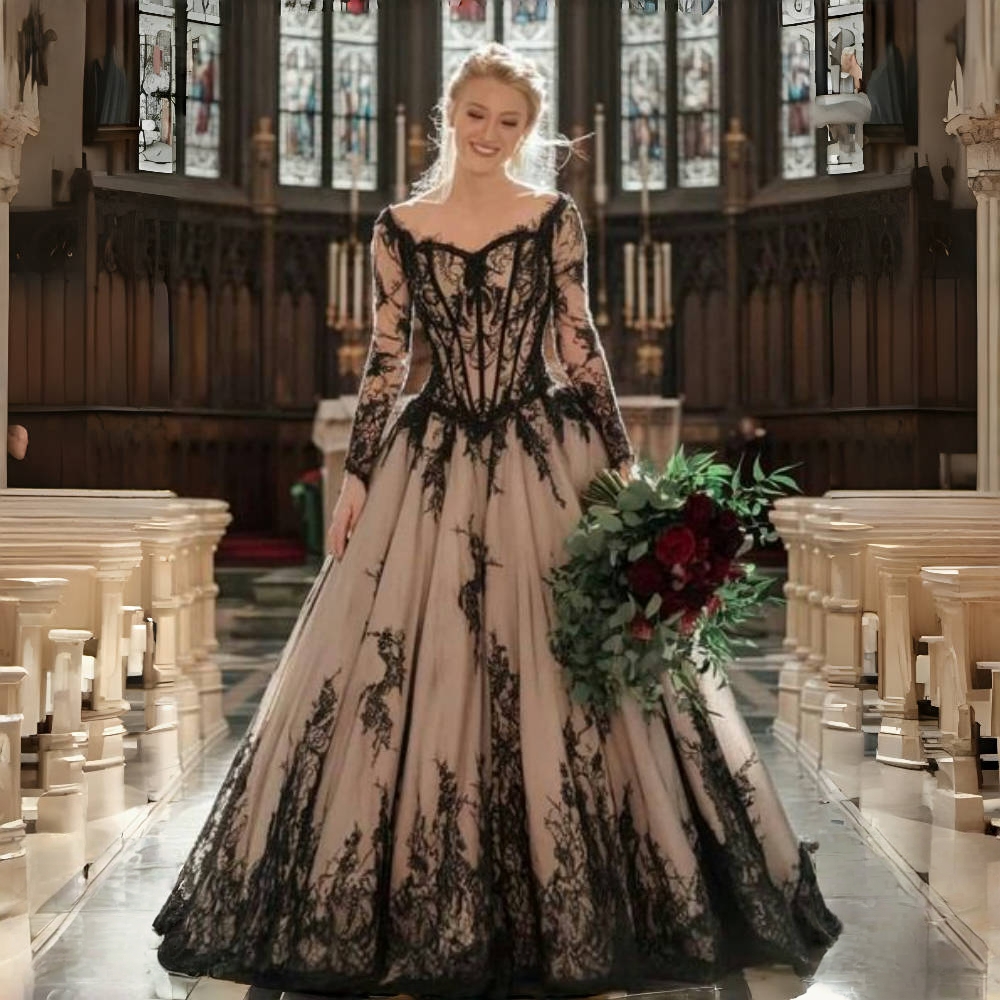Black Lace Appliqued Gothic Wedding Dresses Long Sleeves A-Line Vintage Champagne Tulle Country Bridal Gown Custom Made Floor Length Vestidos De Novia