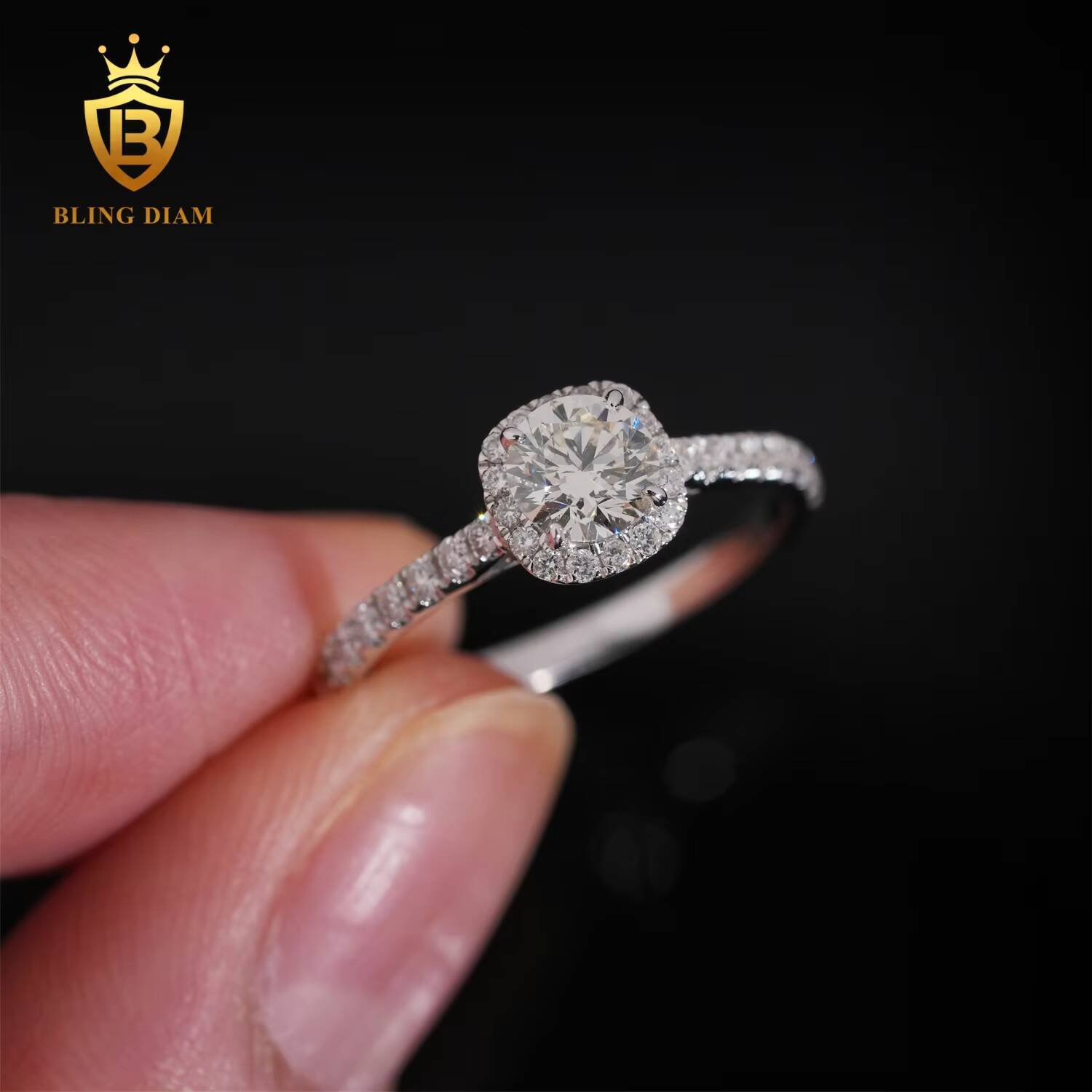 Fashion Style Wedding Jewelry 925 Silver Custom Moissanite Lab Diamond Engagement Ring for Women