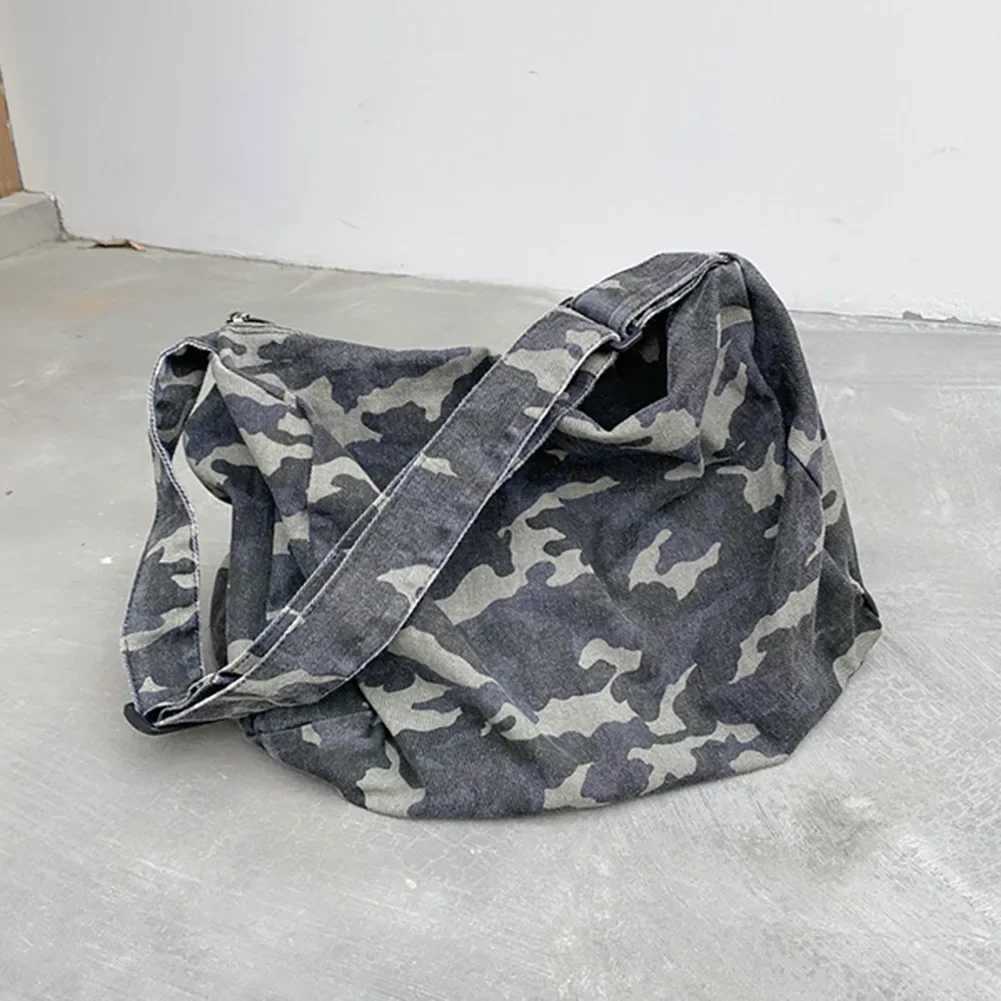 Canvas Messenger Bag Camouflage Women Tote Handbag Large Capacity Japanese Washable Zipper for Leisure Travel Shopping Hand Bag Y250819