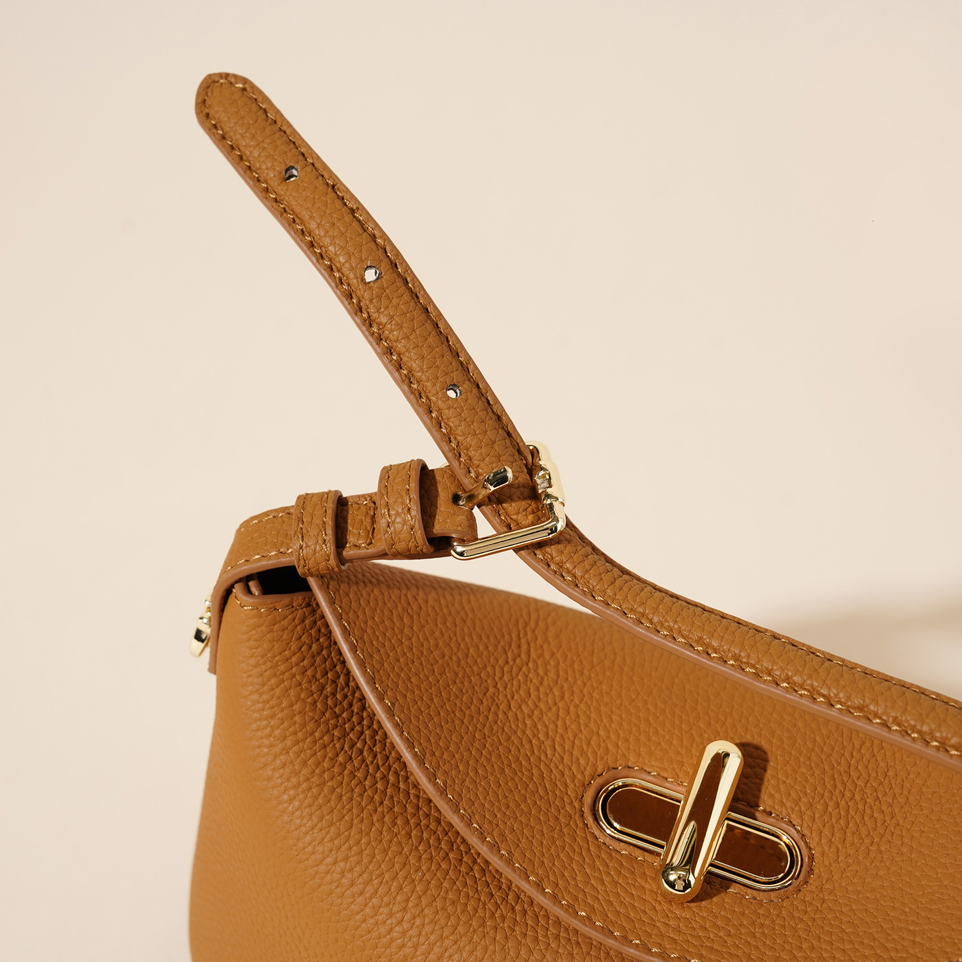 Free Shipping Designer New Leather Versatile Women's Handbag Urban Minimalist Single Shoulder Crossbody Bag Casual Makeup Bag Commuting Bag