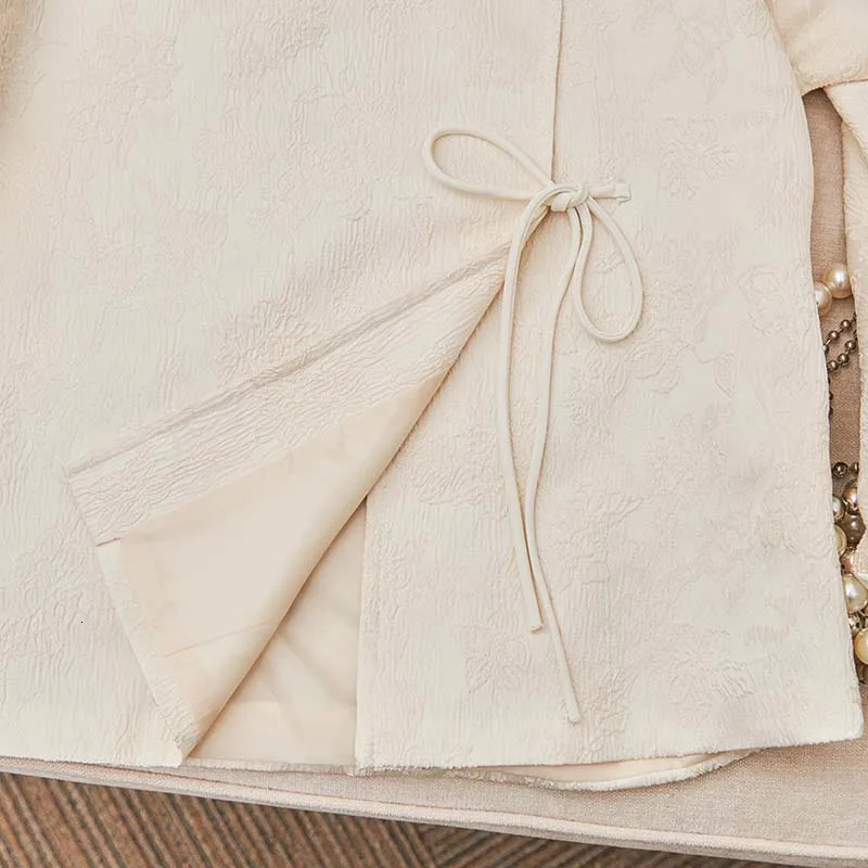 Vintage Chinese Style Womens Top Tea Jacket Round Neck Jacquard Shirt Autumn Winter Elegant Temperament Woman Clothing 250815