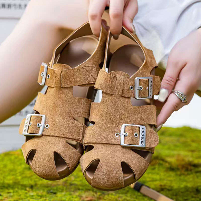 2025 Summer Genuine Leather Breathable Soft Sole Fashion Octopus Cage Shoes Women Versatile Casual Closed-Toe Roman Sandals