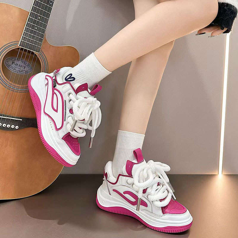 2025 New Zhao Miss Rocket White for Women Couples Niche Bread Shoes Wu Lei Same Style Sneakers