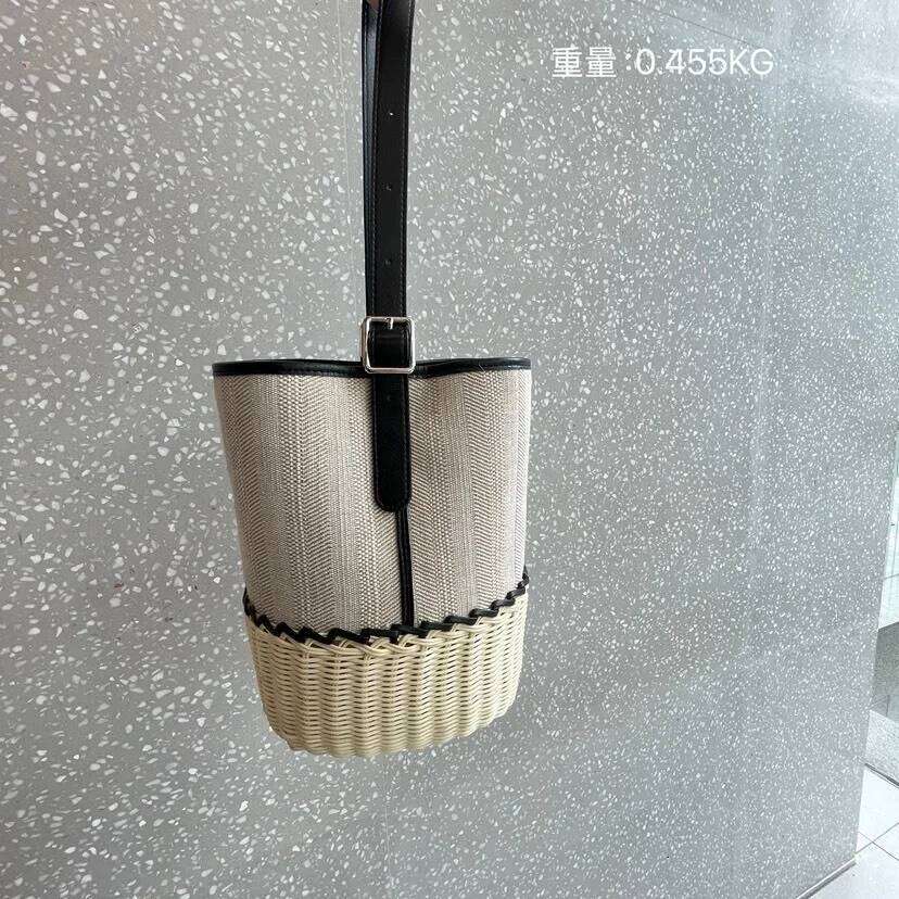 NEW Vacation Style Leather Splicing Handmade Designer Bag Summer 2025 Beach Handbags Crossbody Large Bucket Womens Bags