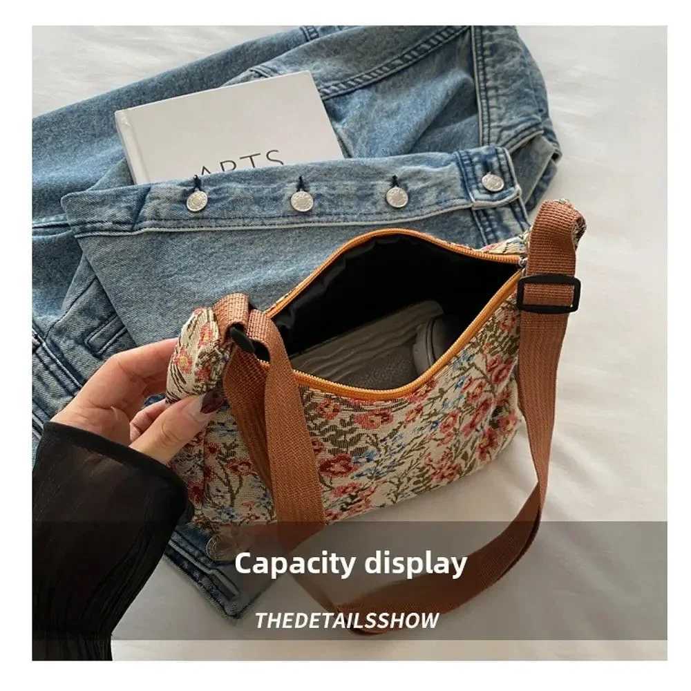 Womens Underarm Bags Autumn Trendy New Oil Painting Shoulder Bag Cute Simple Handbags And Purses Female Travel Small Totes Y250819