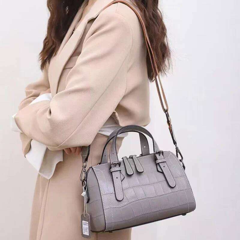 Designer Bags Genuine Leather Designer Large Capacity Women Bucket Handheld Straddle Fashion Versatile Shoulder Crossbody Bag Luxury Bag