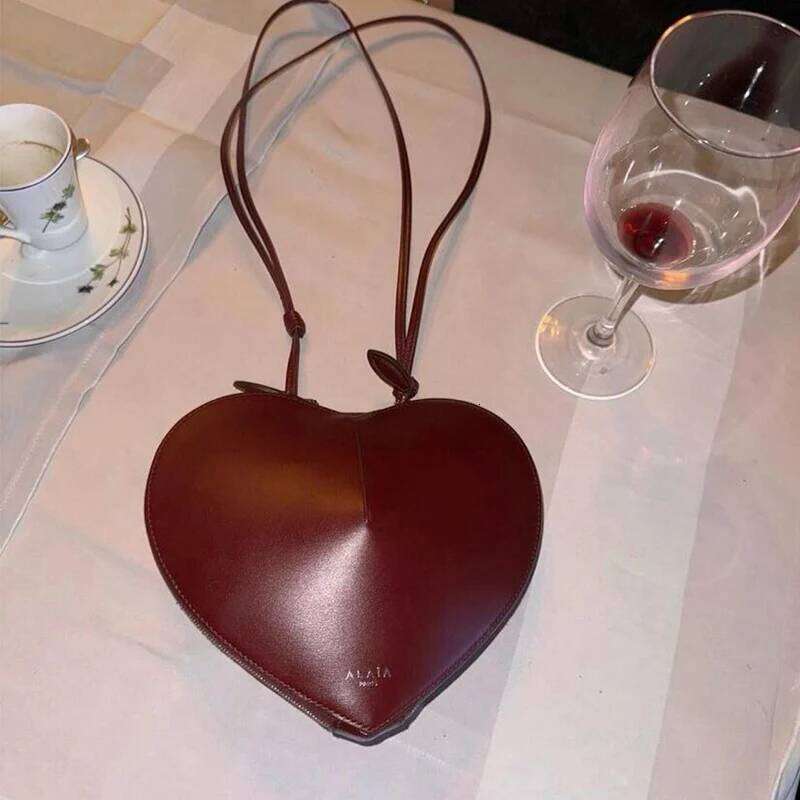 Fashionable peach heart multifunctional crossbody women's leather carefully shaped bag, 3D love Chinese style bag