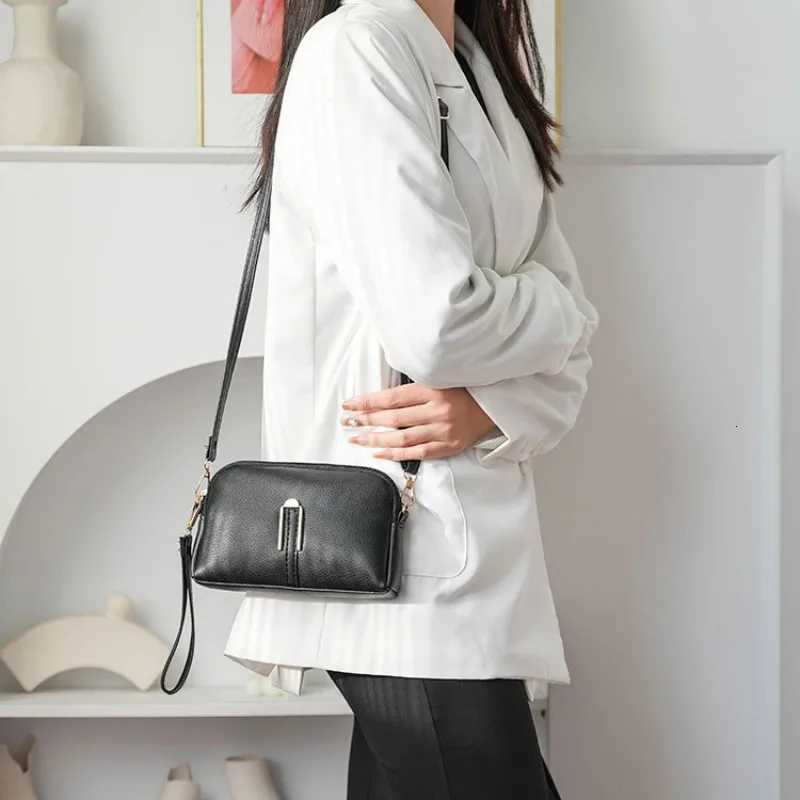 New Genuine Leather Crossbody Bag For Woman Solid Color Clutch Phone Pouch Elegant Shoulder Bag Simple Small Messenger Bag Sac Y250819