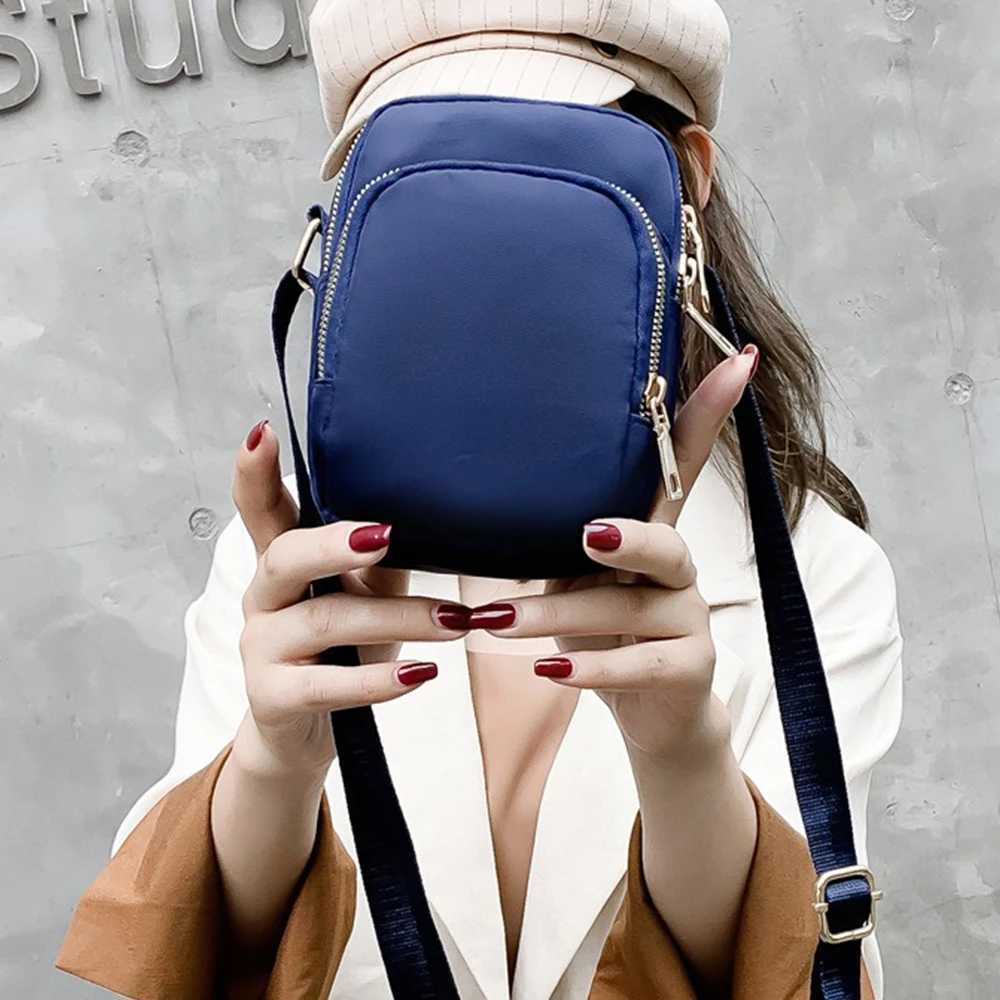 The Lion King Women Shoulder Bags Cell Phone Purse Crossbody Shoulder Strap Handbag Female Bags Teenagers Causal Bag Gift Y250819