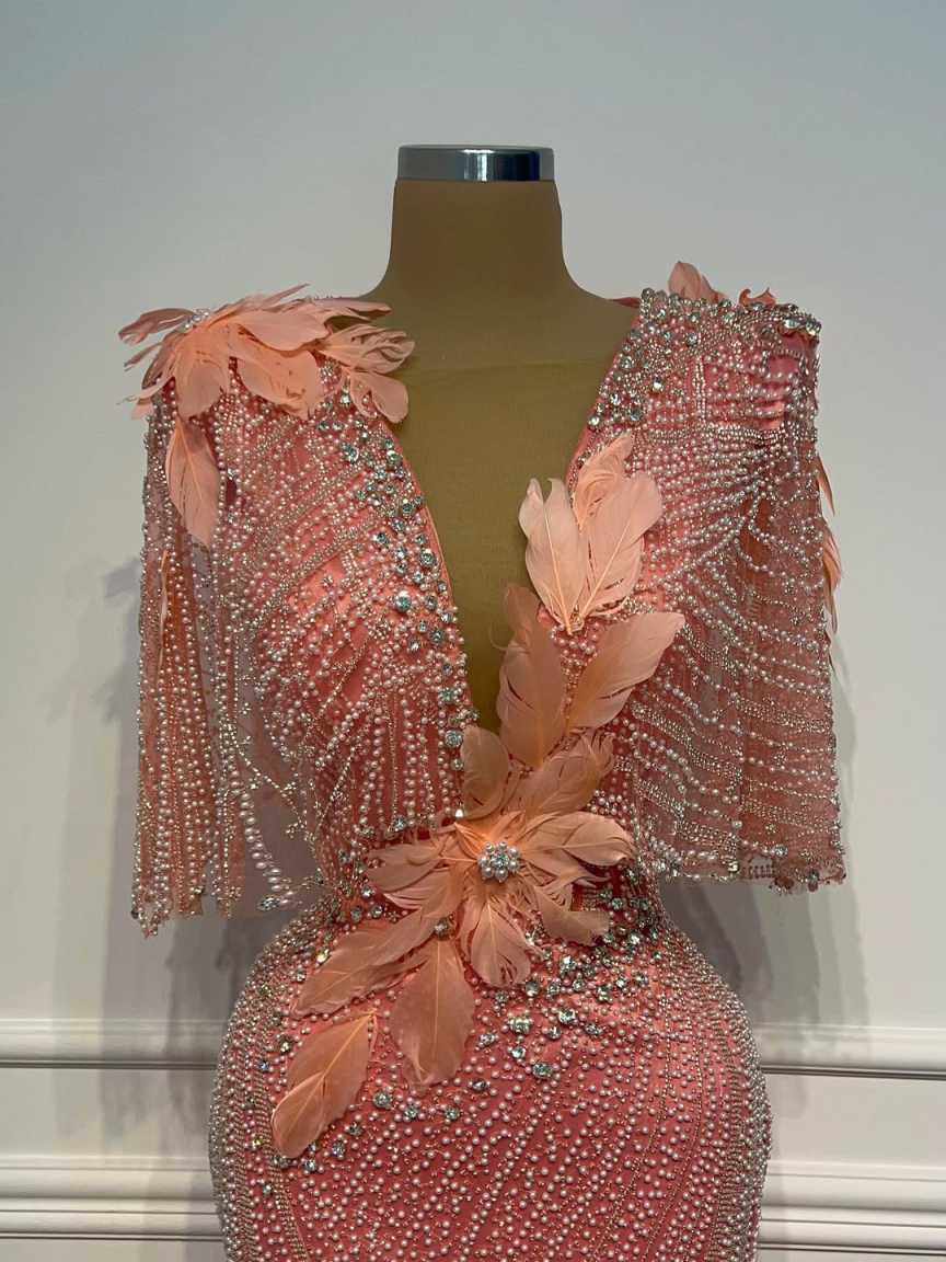 Vintage V Neck Long Sleeve Evening Dresses Sexy Mermaid Feather Beading Prom Gowns Formal Special Occasion Dress Customized