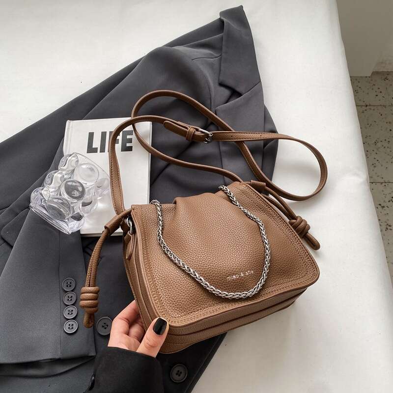 Trendy Small Designer Bags for Women 2025 New Summer Simple Versatile Chain Shoulder Crossbody Korean Style Bucket Bag