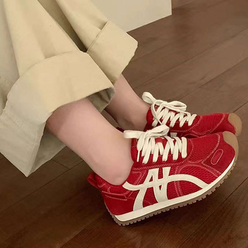 2025 Summer Autumn Forrest Gump Mesh Surface Foot Slimming Training Women Lightweight Non-Slip Campus Sports Running Shoes