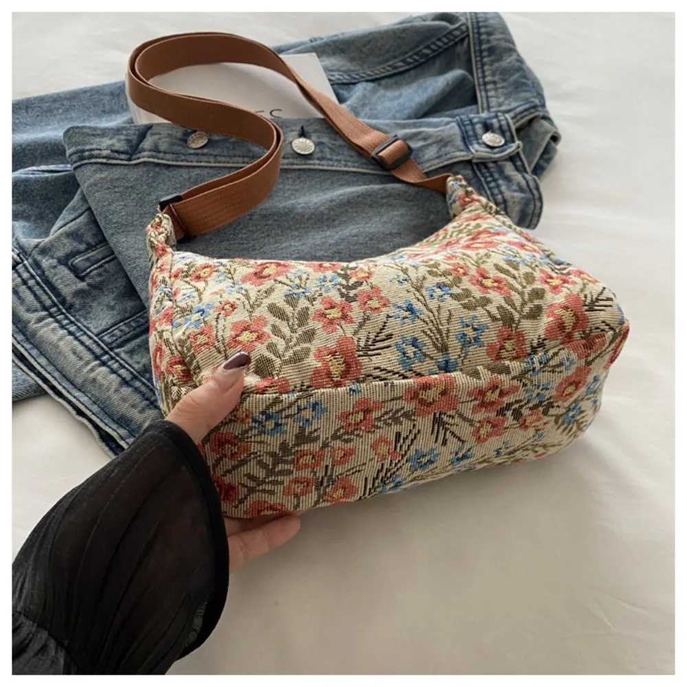 Vintage Half Moon Shape Women Lady Messenger Bag Versatile Literary Prints Cloth Texture Temperament Crossbody Shoulder Bag Y250819