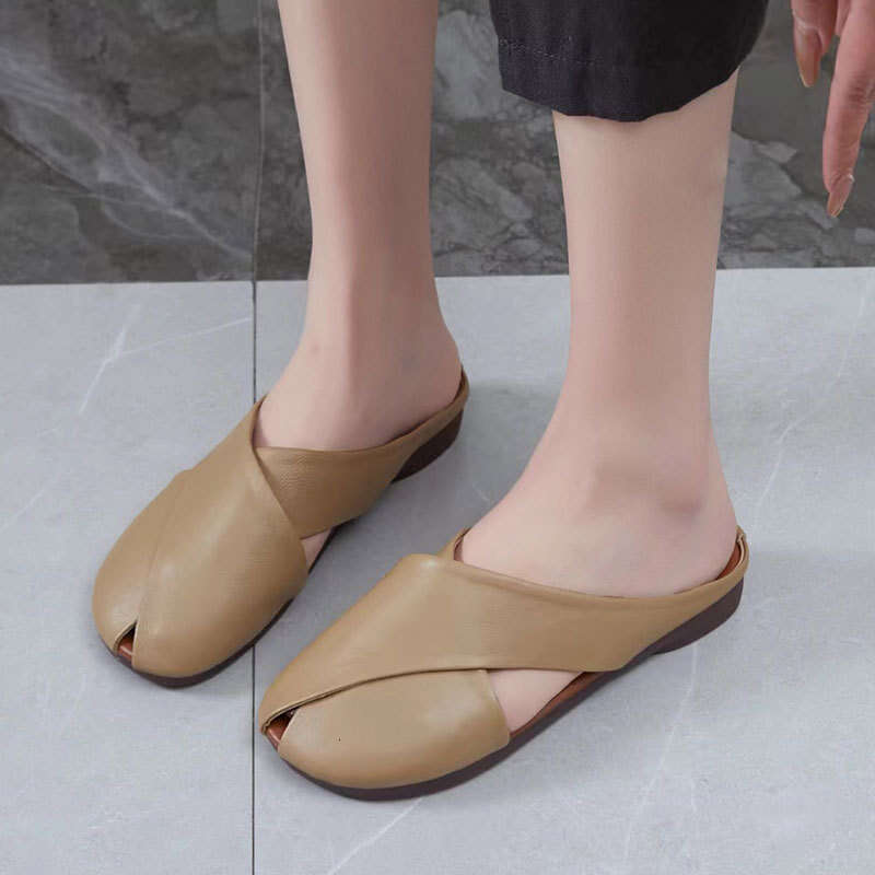 2025 New Lazy Closed-Toe for Women, Summer Outdoor Fashion Non-Slip Flat High-End Half Slippers Peep-Toe Shoes