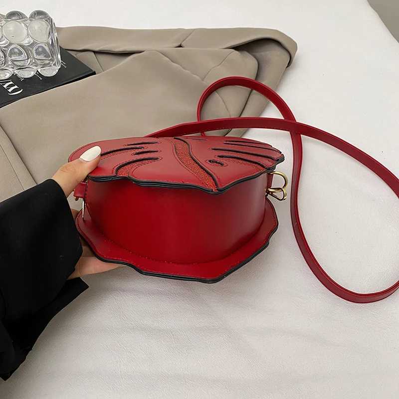 New Arrival Novelty Plant Leaf Shape Purse Cartoon Cute Unique Single Shoulder Crossbody Bags Female Small Leather Cellphone Bag Y250819