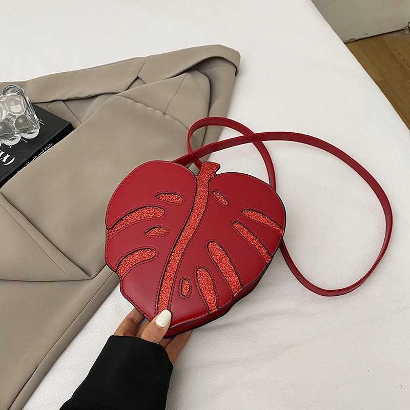 New Arrival Novelty Plant Leaf Shape Purse Cartoon Cute Unique Single Shoulder Crossbody Bags Female Small Leather Cellphone Bag Y250819
