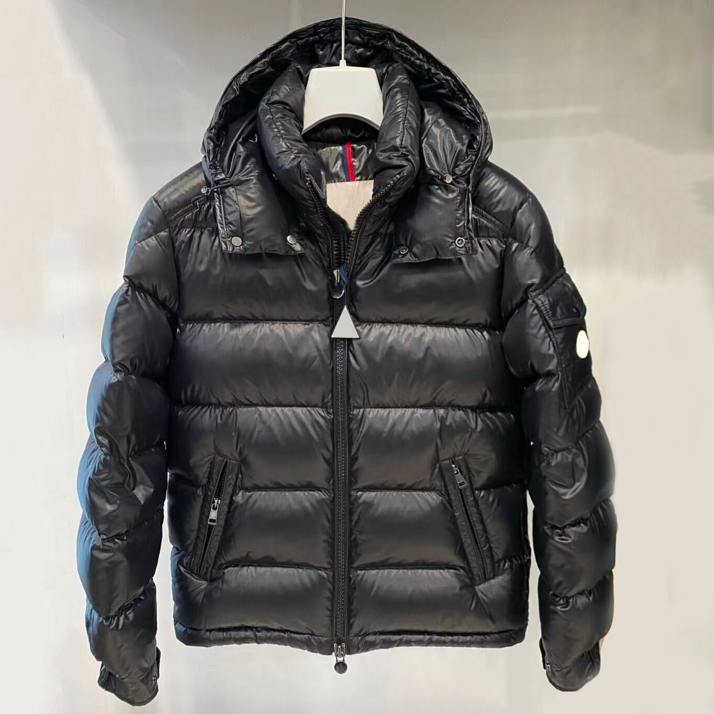 Designer Puffer Jacket Down Parka: Slim-Fit Hooded winter jacket for Men and Women with Embroidered Badge (Asian Sizing)