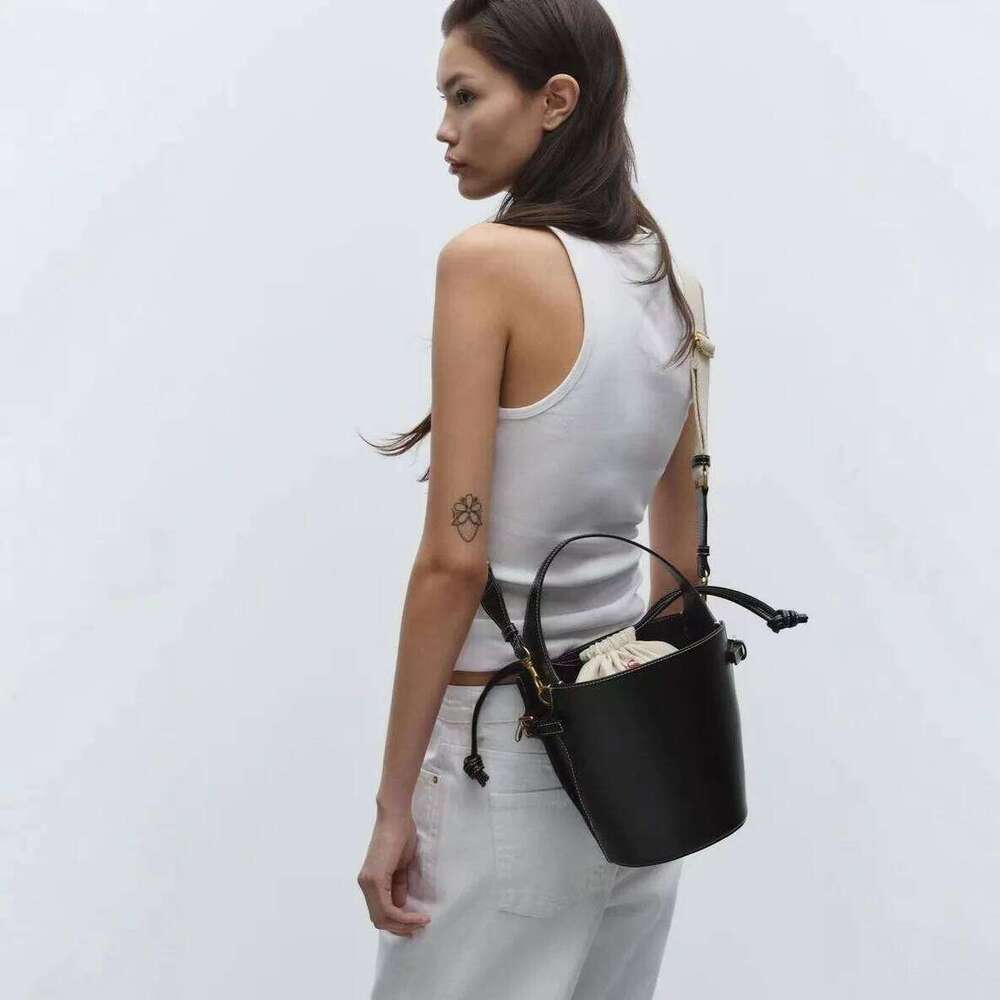New Female Shoulder Fashion Bucket Handheld Bag Women S PU Leather Leisure Outdoor Crossbody Bags